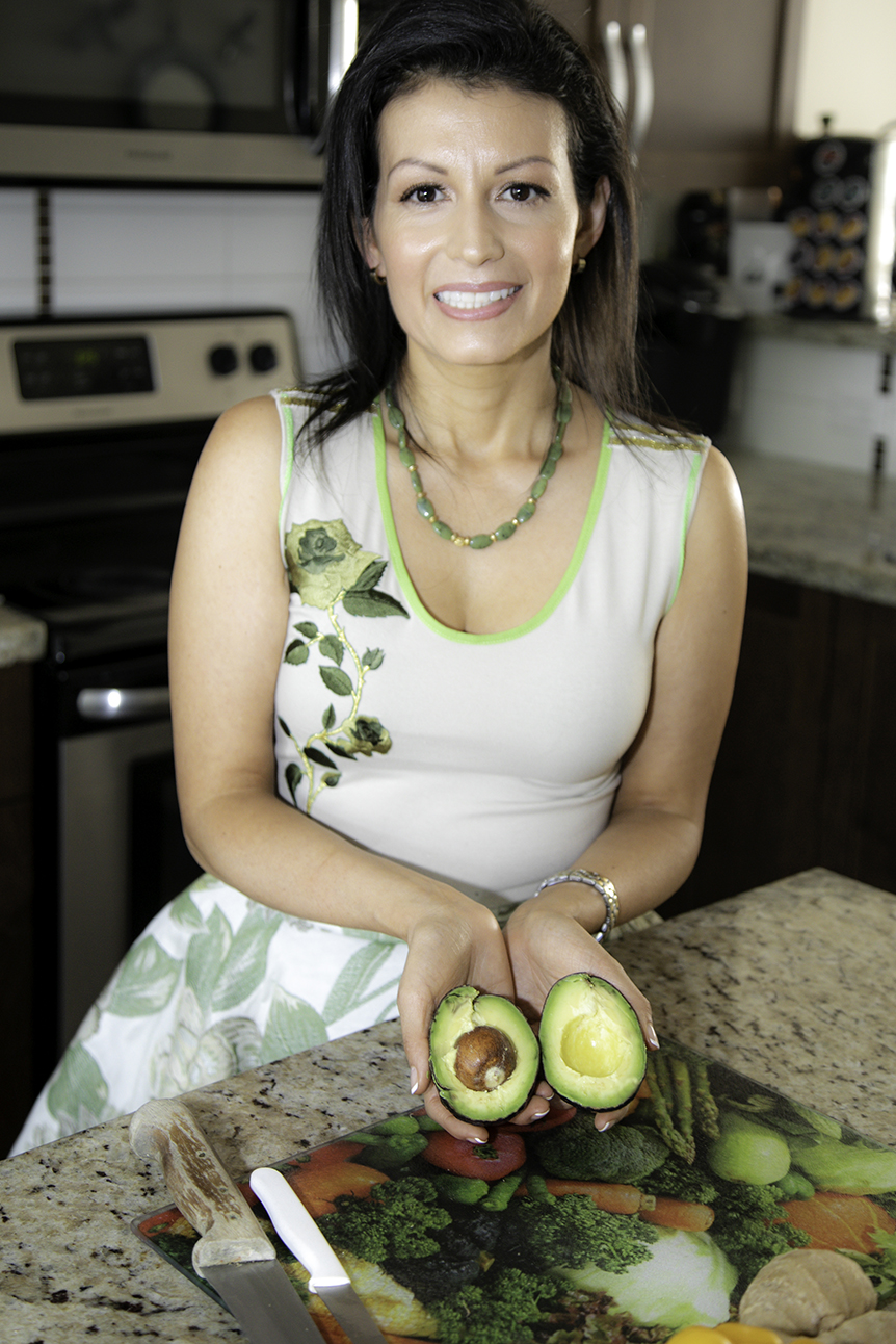 Certified Nutritional Practitioner - Coach Betsy show healthy food